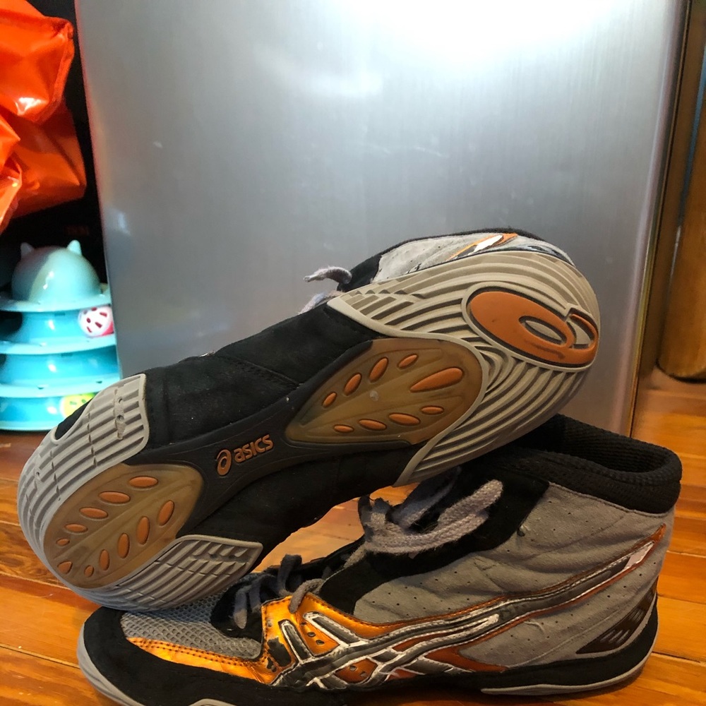 Asics Cael V4.0 Orange and Grey